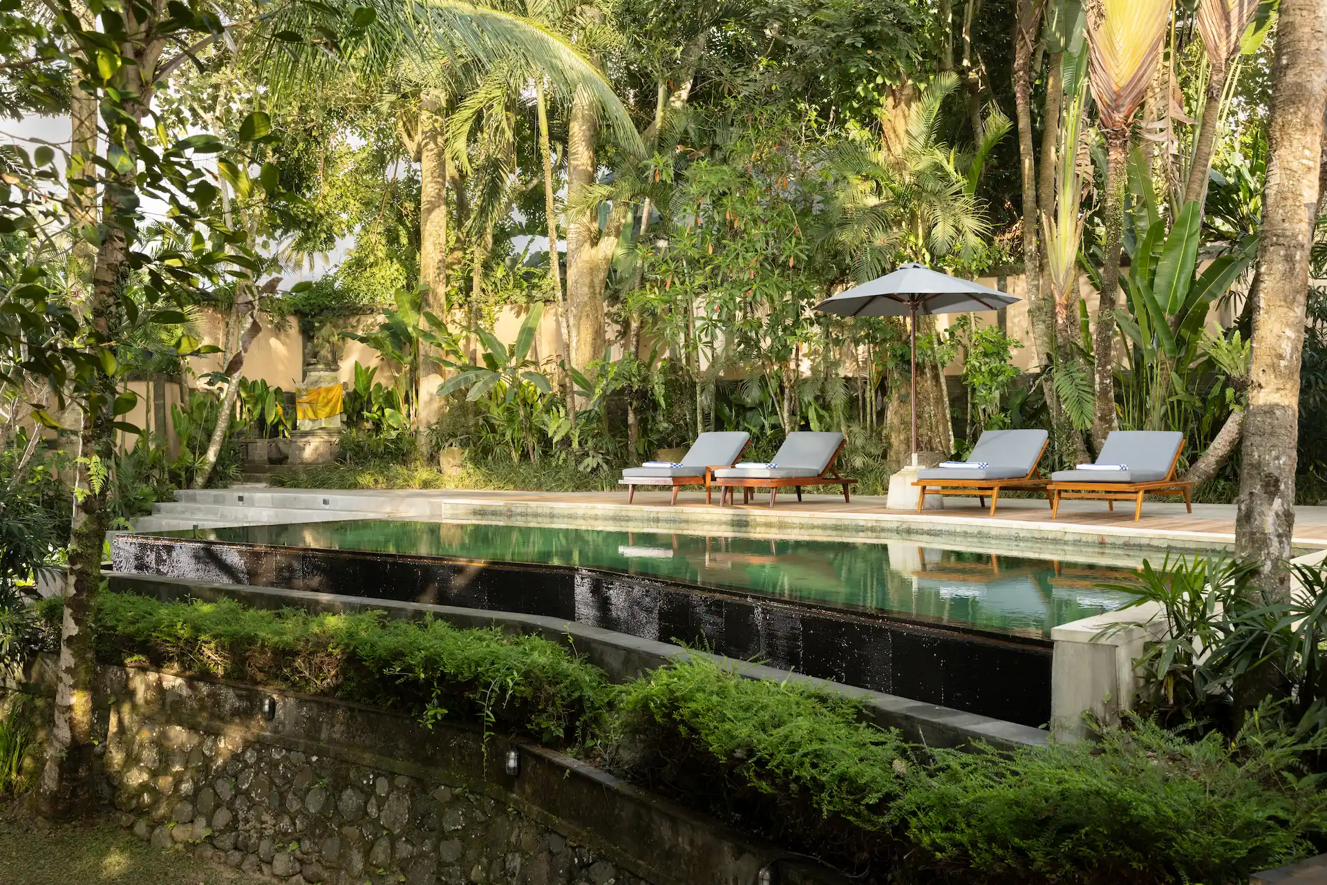 OUTDOOR - POOL AREA (1)